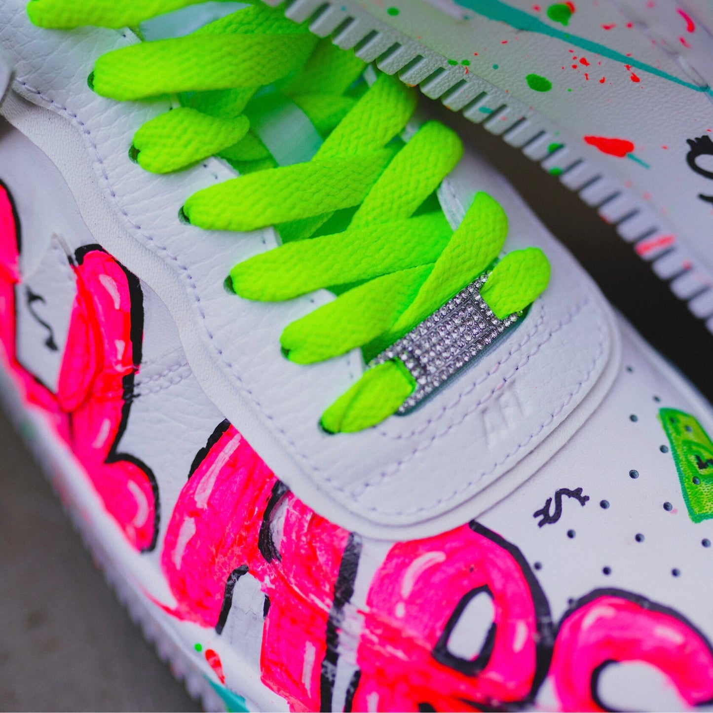 URBAN PULSE NEON SPLASH